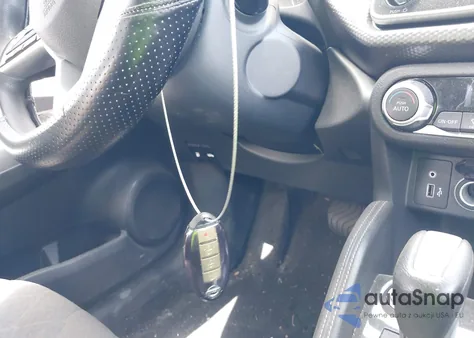 2019 Nissan Kicks Sv z USA, uszkodzony, nr VIN 3N1CP5CU9KL554246